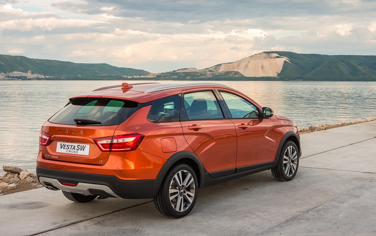Первые официальные фото LADA Vesta SW!