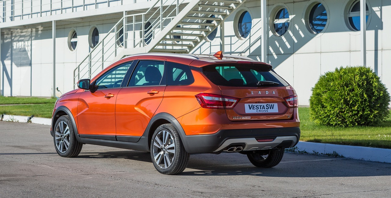 Первые официальные фото LADA Vesta SW!